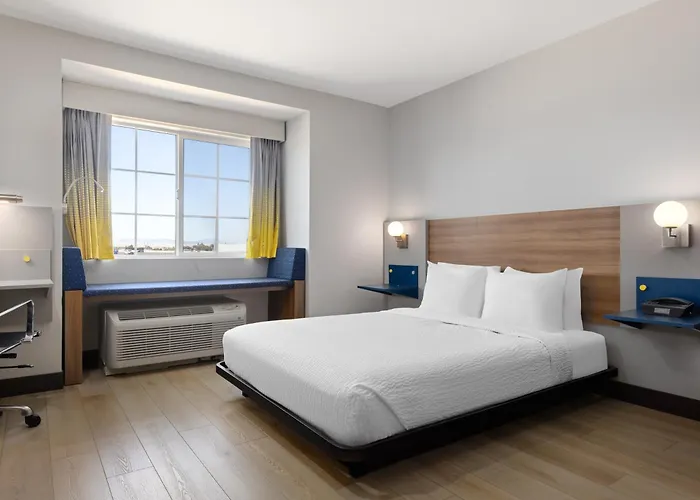 Microtel Inn & Suites By Wyndham Tracy