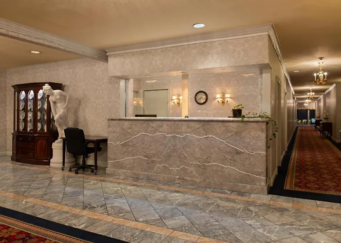 Carlyle Hotel
